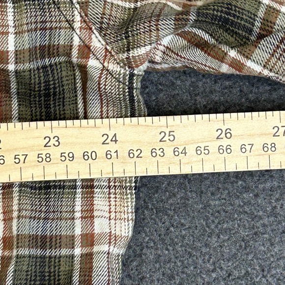 Kuhl Shirt Mens XL Green Plaid Long Sleeve Button Front Outdoor Hiking Casual - Picture 10 of 10